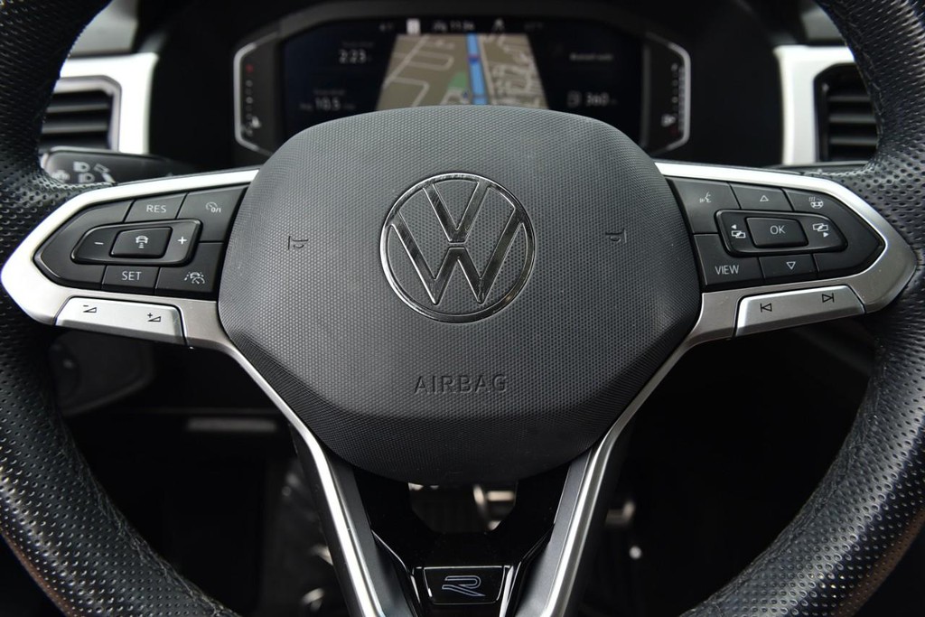 Volkswagen Atlas Vehicle Full-screen Gallery Image 18