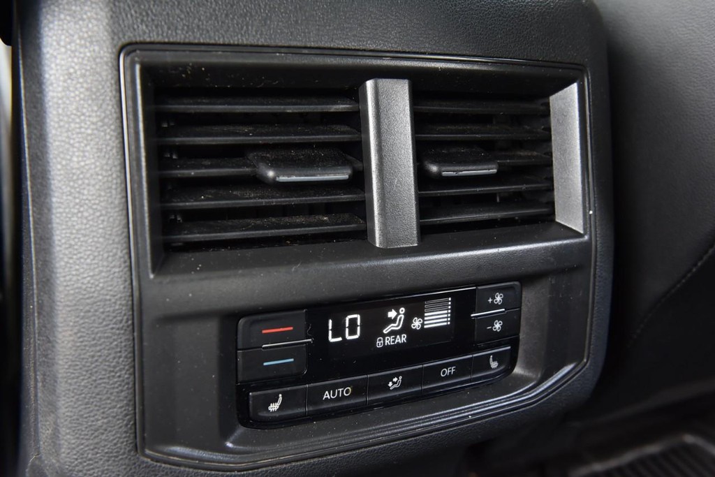 Volkswagen Atlas Vehicle Full-screen Gallery Image 23