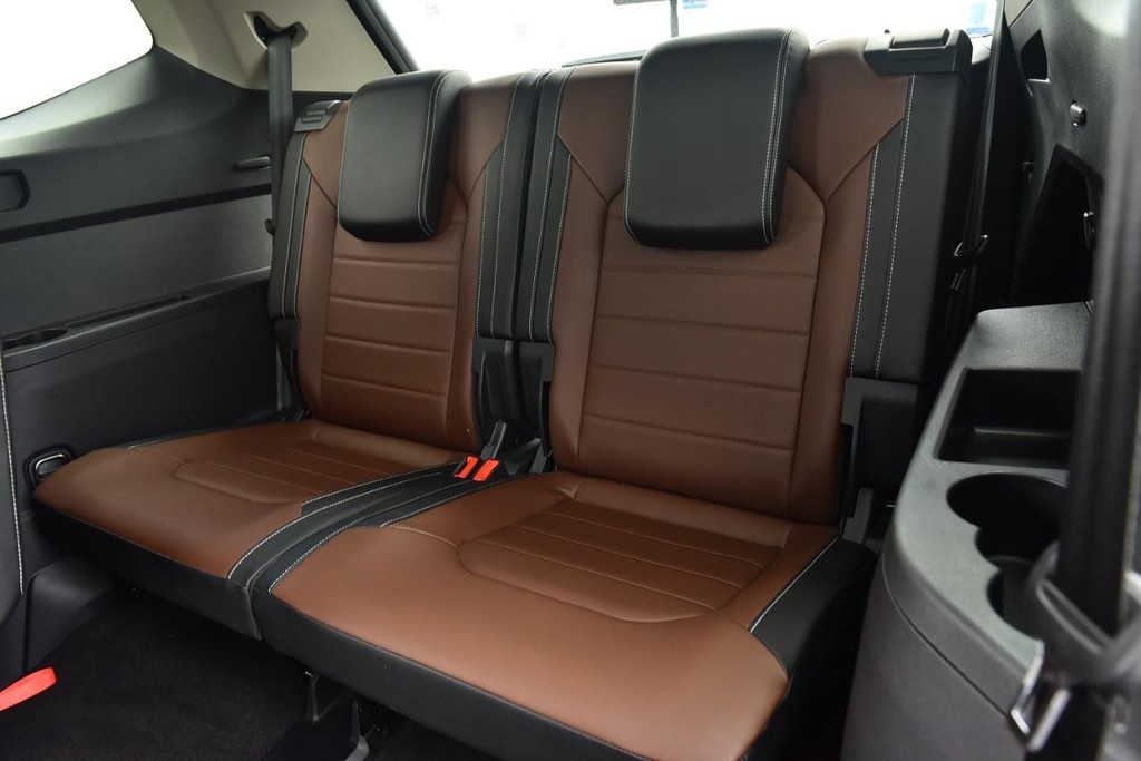 Volkswagen Atlas Vehicle Full-screen Gallery Image 25