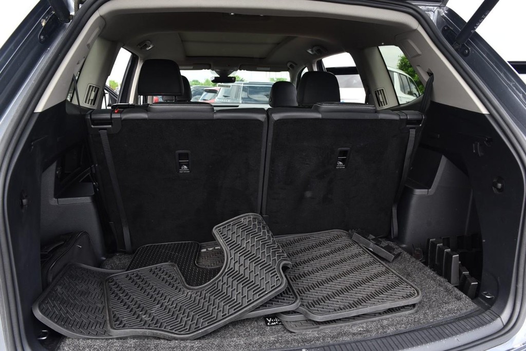 Volkswagen Atlas Vehicle Full-screen Gallery Image 26