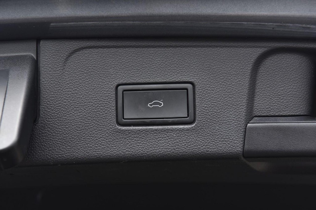 Volkswagen Atlas Vehicle Full-screen Gallery Image 27