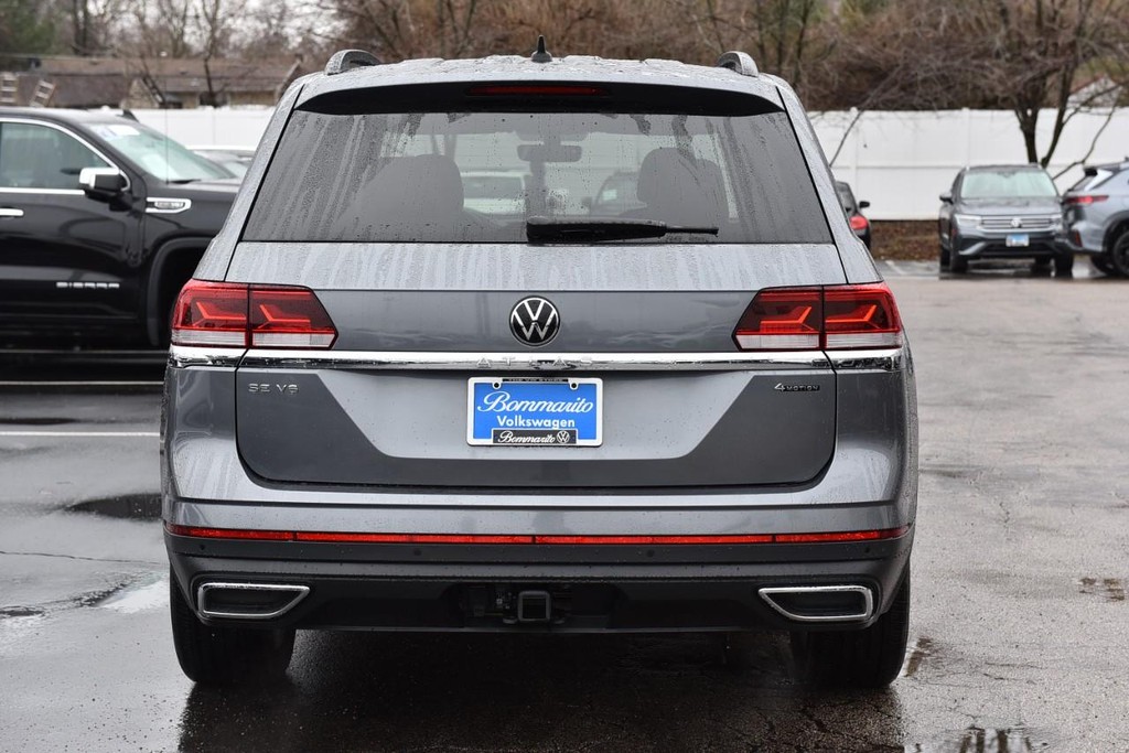 Volkswagen Atlas Vehicle Full-screen Gallery Image 6