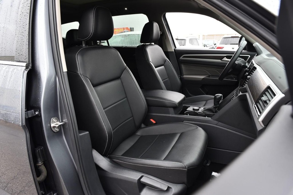 Volkswagen Atlas Vehicle Full-screen Gallery Image 20