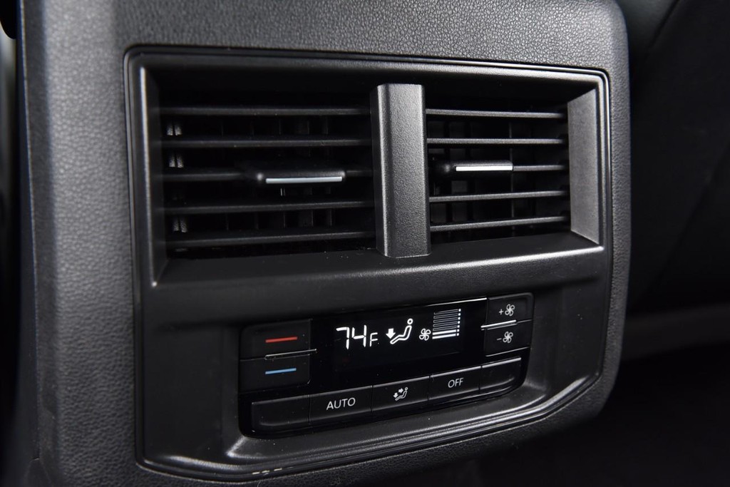 Volkswagen Atlas Vehicle Full-screen Gallery Image 23