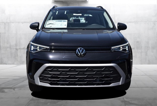 Volkswagen Taos Vehicle Image 04