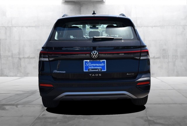 Volkswagen Taos Vehicle Image 06