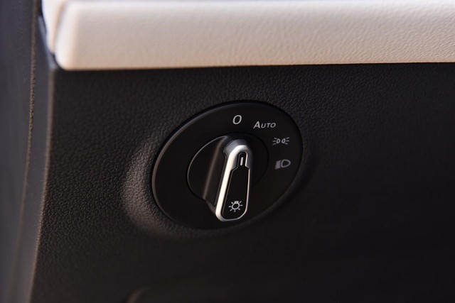 Volkswagen Taos Vehicle Image 10