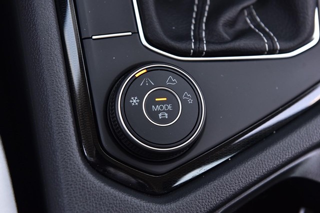 Volkswagen Taos Vehicle Image 17