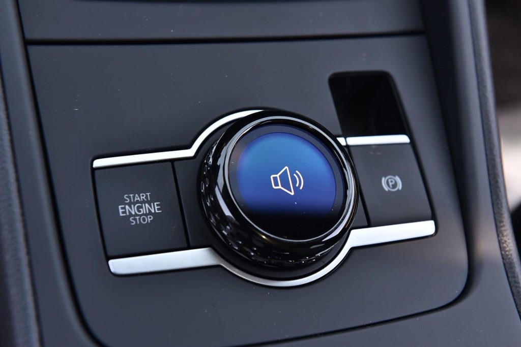Volkswagen Tiguan Vehicle Full-screen Gallery Image 17