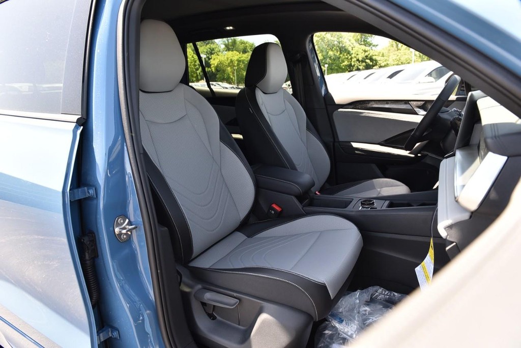 Volkswagen Tiguan Vehicle Full-screen Gallery Image 20