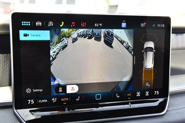 Volkswagen Tiguan Vehicle Image 14