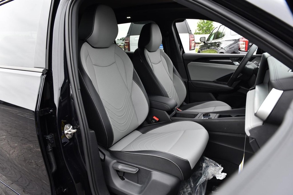 Volkswagen Tiguan Vehicle Full-screen Gallery Image 20