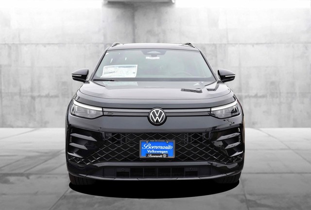 Volkswagen Tiguan Vehicle Image 04