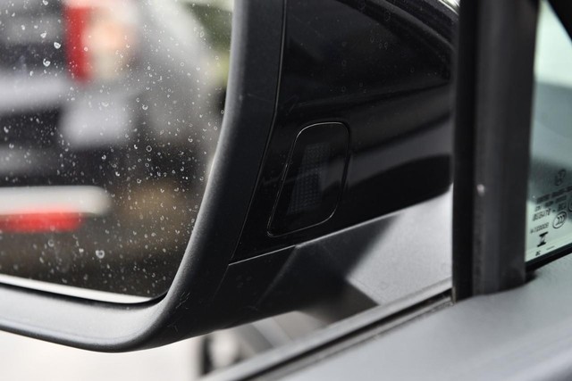 Volkswagen Tiguan Vehicle Image 10