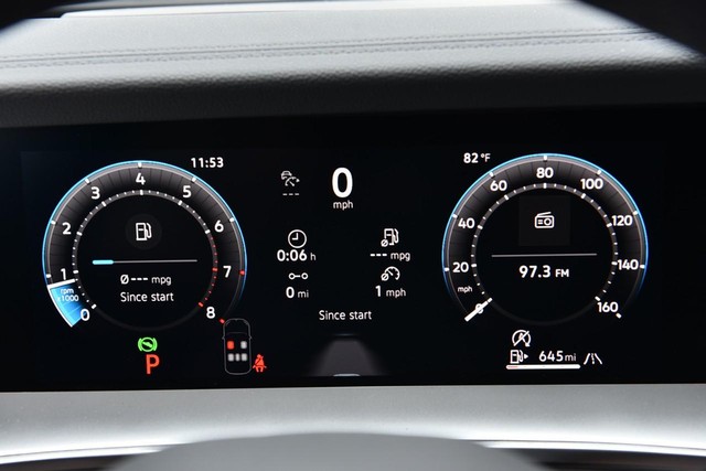 Volkswagen Tiguan Vehicle Image 12