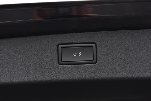 Volkswagen Tiguan Vehicle Image 26
