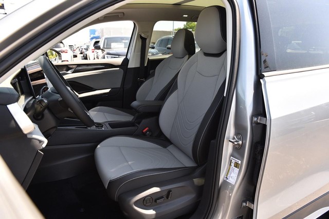 Volkswagen Tiguan Vehicle Image 19