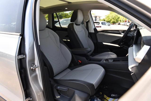 Volkswagen Tiguan Vehicle Image 20