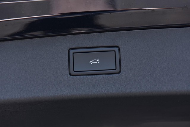 Volkswagen Tiguan Vehicle Image 26