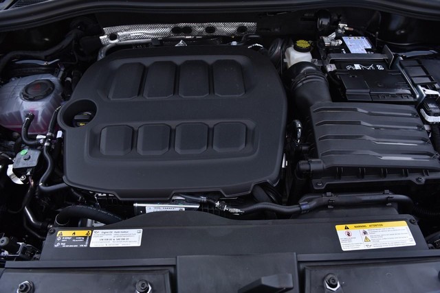 Volkswagen Tiguan Vehicle Image 27