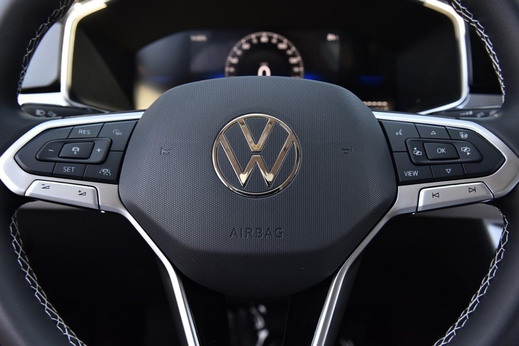 Volkswagen Taos Vehicle Full-screen Gallery Image 18