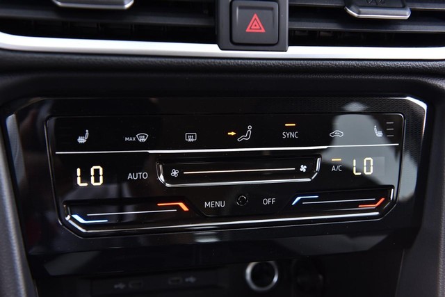 Volkswagen Taos Vehicle Image 14