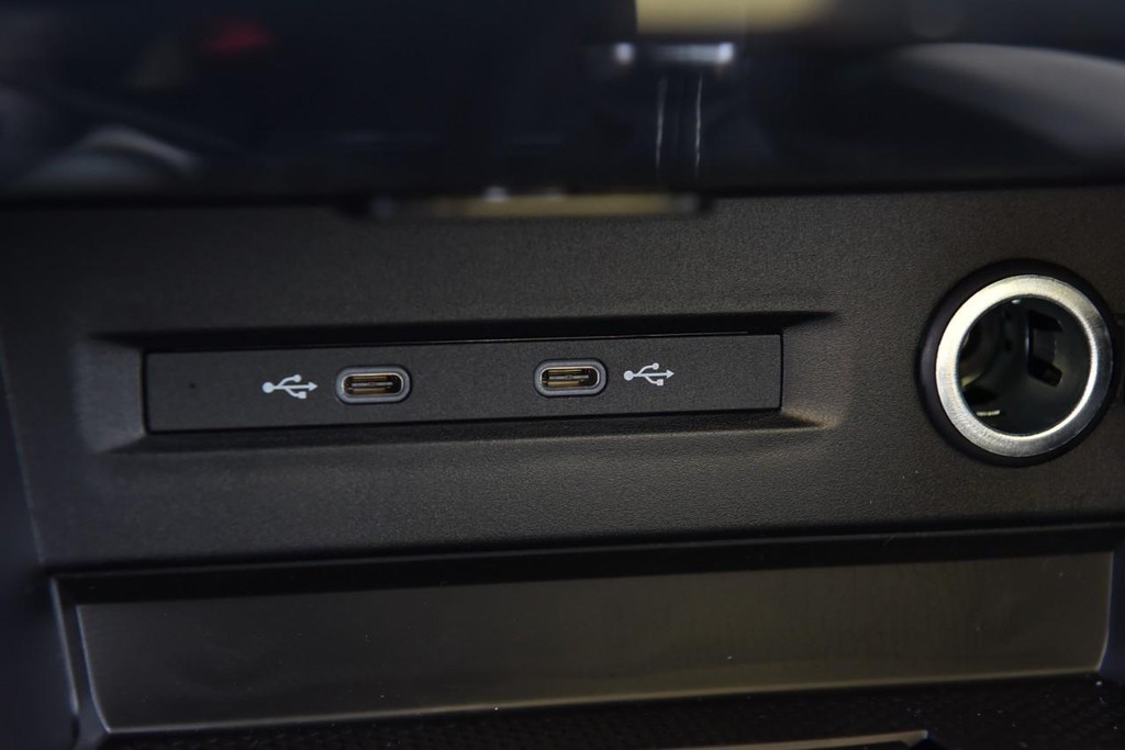 Volkswagen Taos Vehicle Full-screen Gallery Image 15