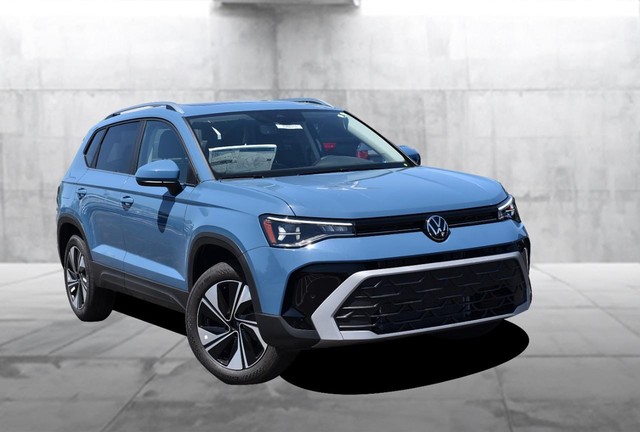 Volkswagen Taos Vehicle Image 02