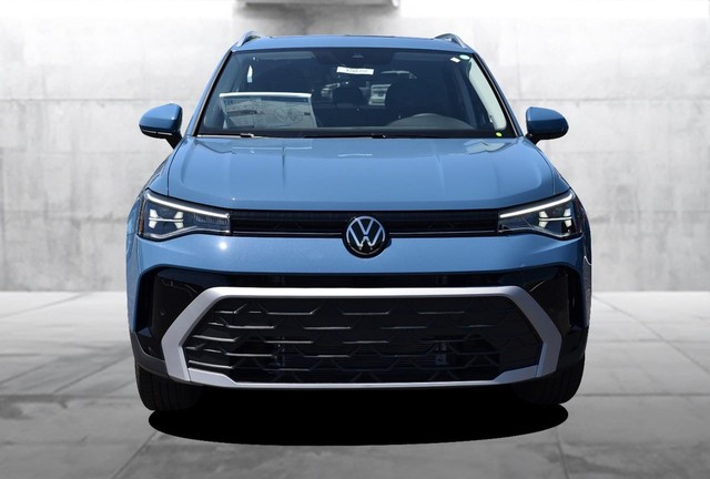 Volkswagen Taos Vehicle Image 04