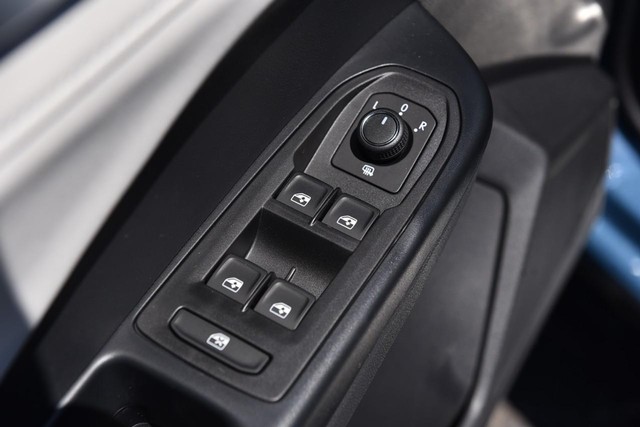 Volkswagen Taos Vehicle Image 08