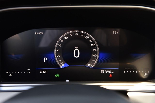 Volkswagen Taos Vehicle Image 11