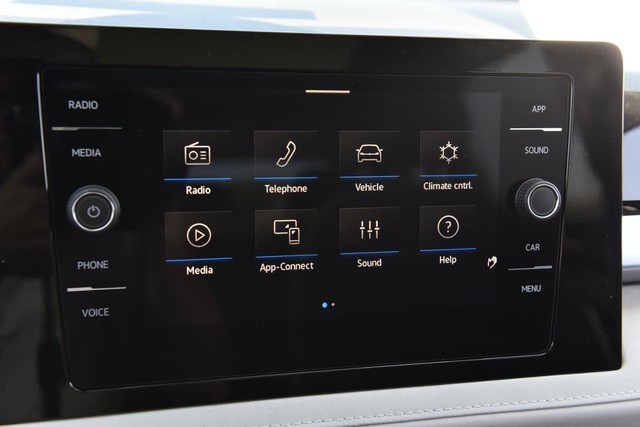 Volkswagen Taos Vehicle Image 13