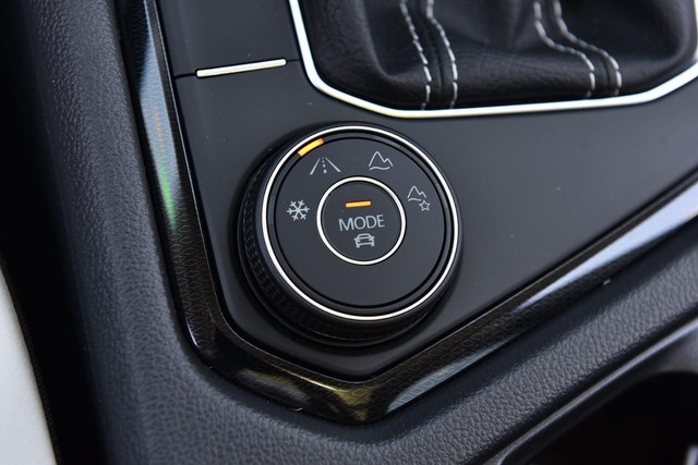 Volkswagen Taos Vehicle Image 17