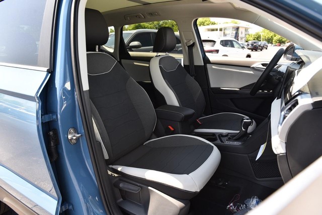 Volkswagen Taos Vehicle Image 20