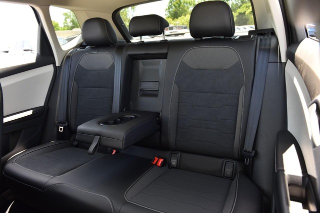 Volkswagen Taos Vehicle Image 22