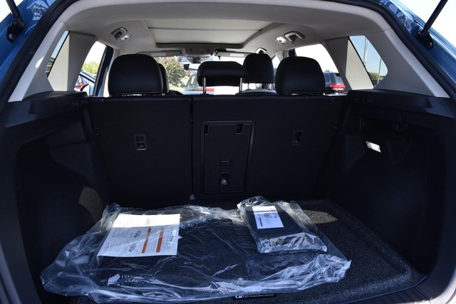 Volkswagen Taos Vehicle Image 25