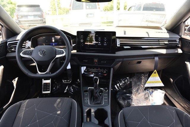 Volkswagen Jetta Vehicle Image 07