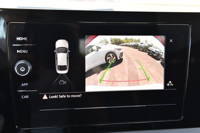 Volkswagen Jetta Vehicle Image 13