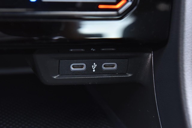 Volkswagen Jetta Vehicle Image 16