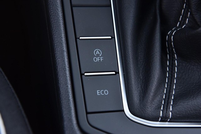 Volkswagen Jetta Vehicle Image 17