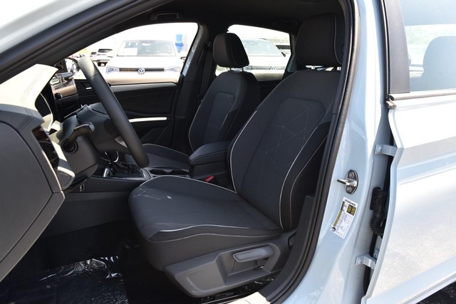 Volkswagen Jetta Vehicle Image 19