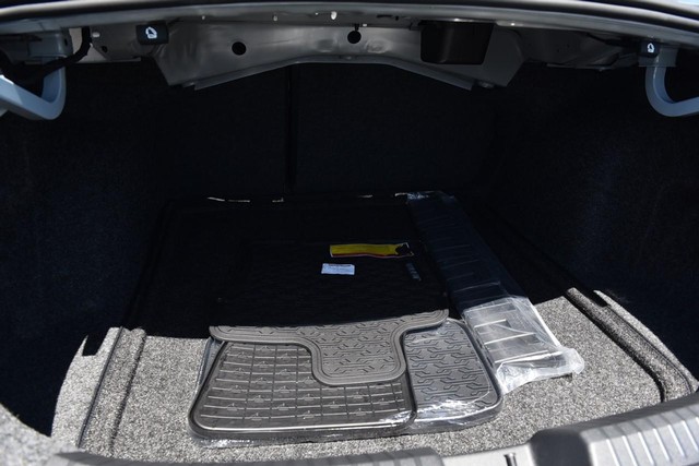 Volkswagen Jetta Vehicle Image 22