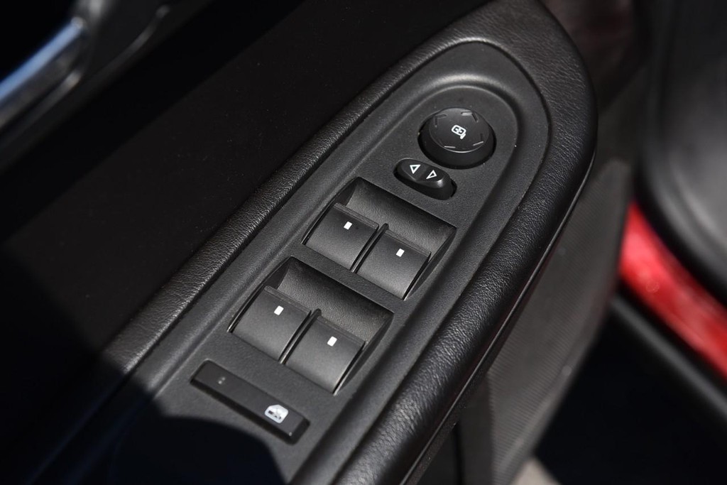 Chevrolet Traverse Vehicle Full-screen Gallery Image 08
