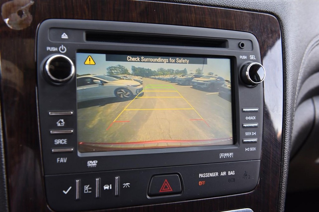 Chevrolet Traverse Vehicle Full-screen Gallery Image 12