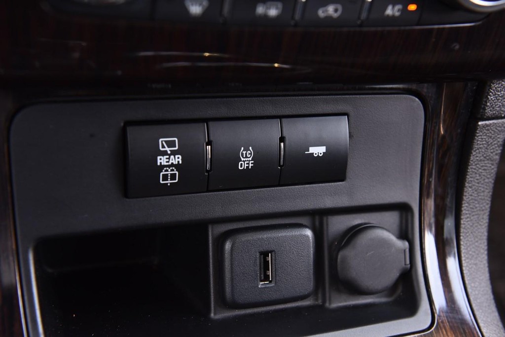 Chevrolet Traverse Vehicle Full-screen Gallery Image 15