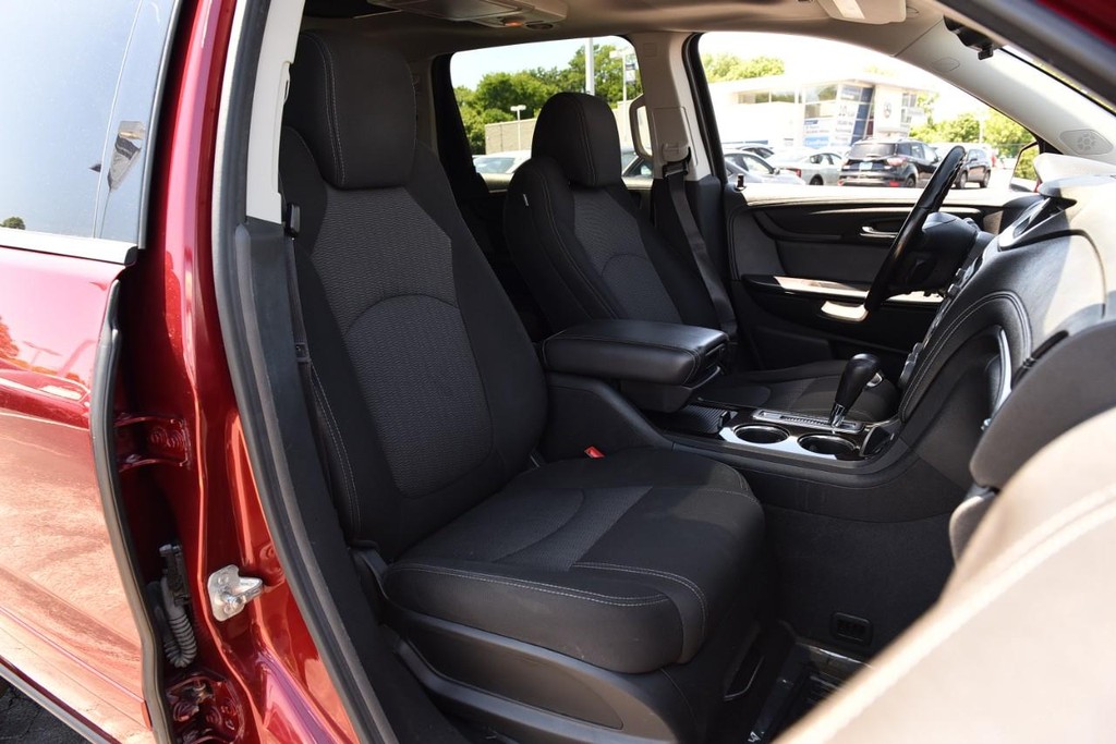 Chevrolet Traverse Vehicle Full-screen Gallery Image 18