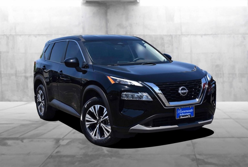 Nissan Rogue Vehicle Full-screen Gallery Image 2
