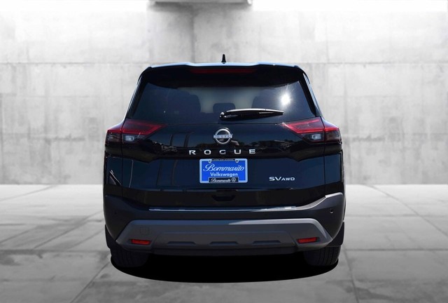 Nissan Rogue Vehicle Image 06