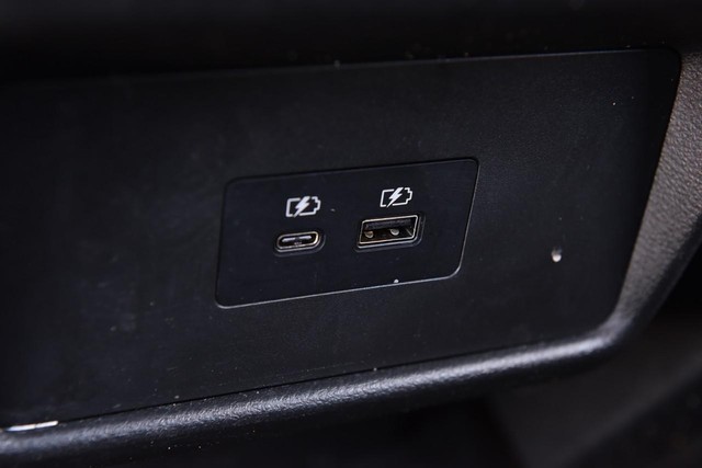 Nissan Rogue Vehicle Image 22