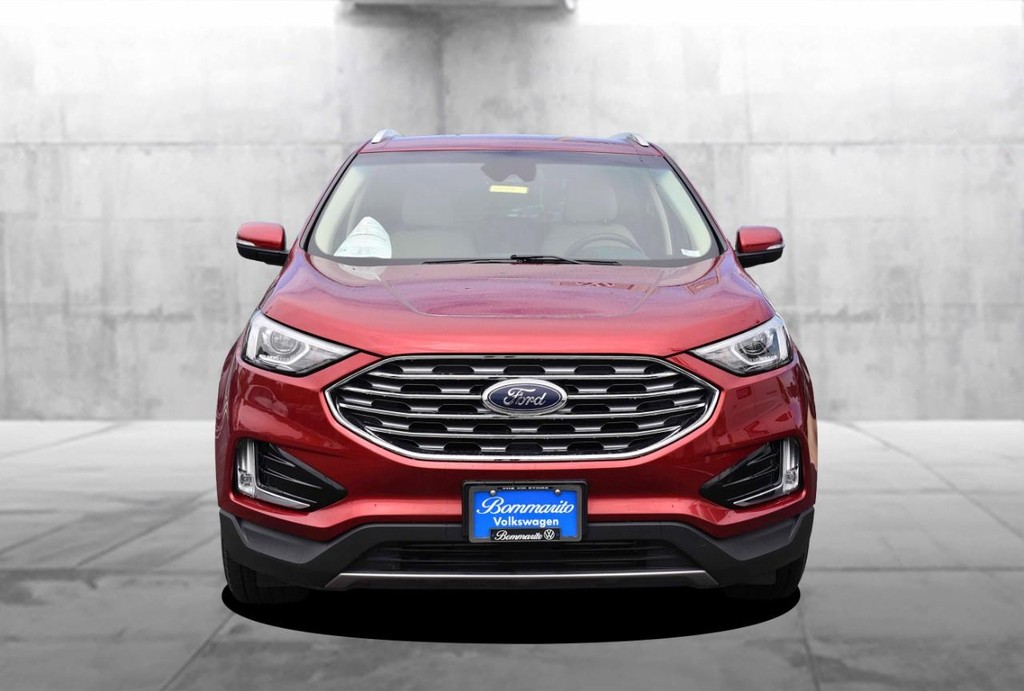 Ford Edge Vehicle Full-screen Gallery Image 04